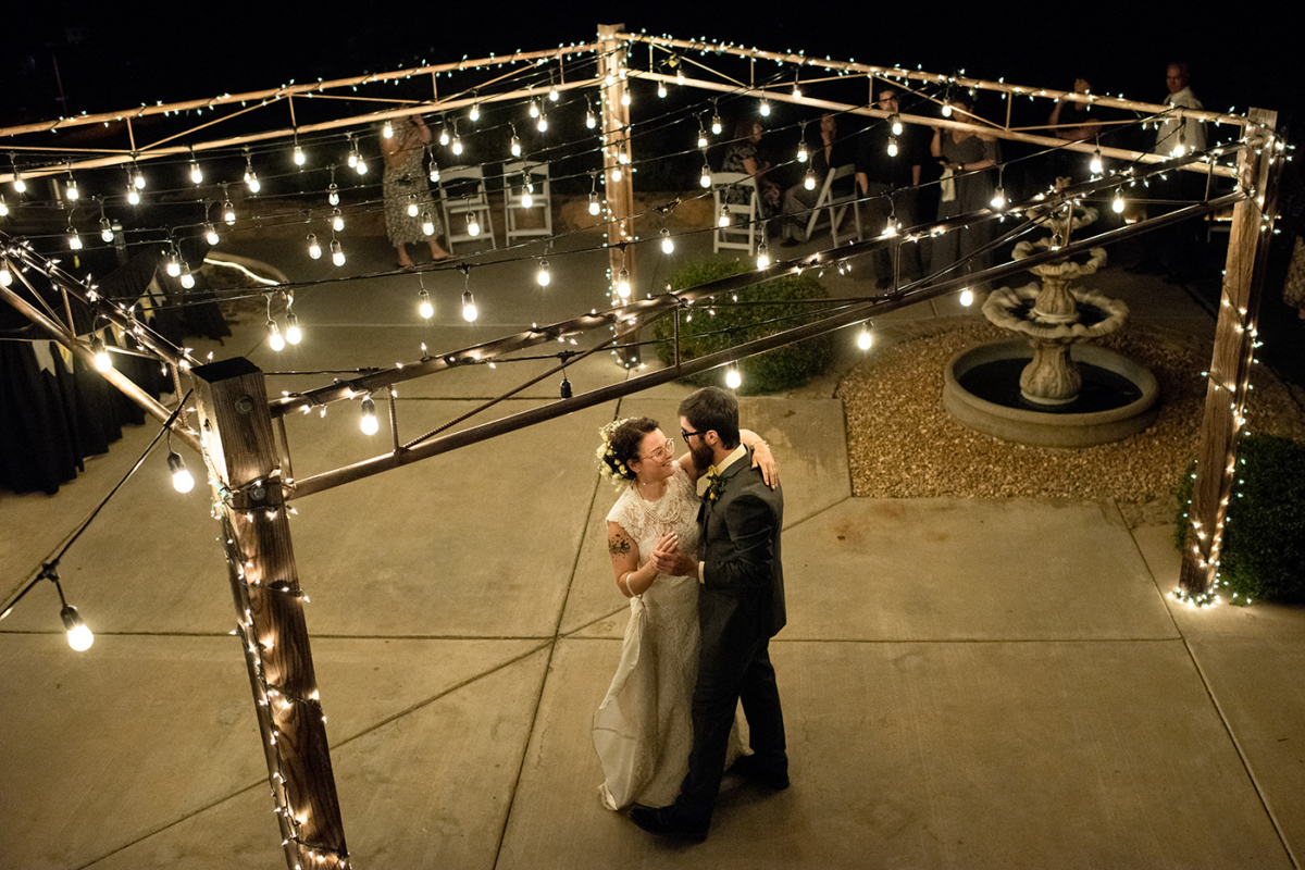 newlyweds-first-dance-Murrieta-California-Destination-Wedding