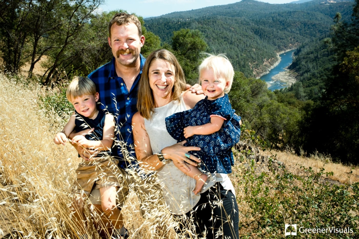 American-River-Outdoor-Family-Portrait-Photography