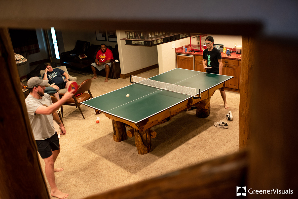 groomsmen-play-ping-pong-while-getting-ready