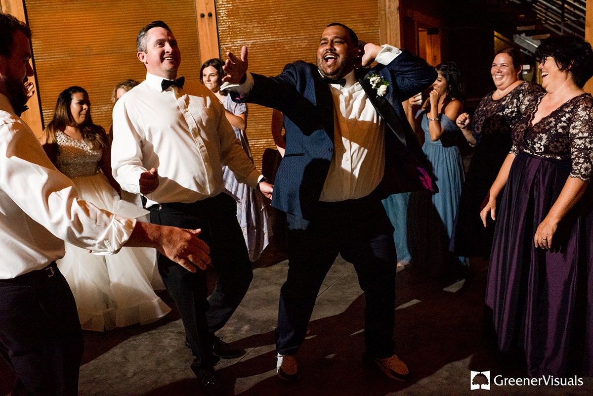 groom-sprinkler-dance-moves-at-reception