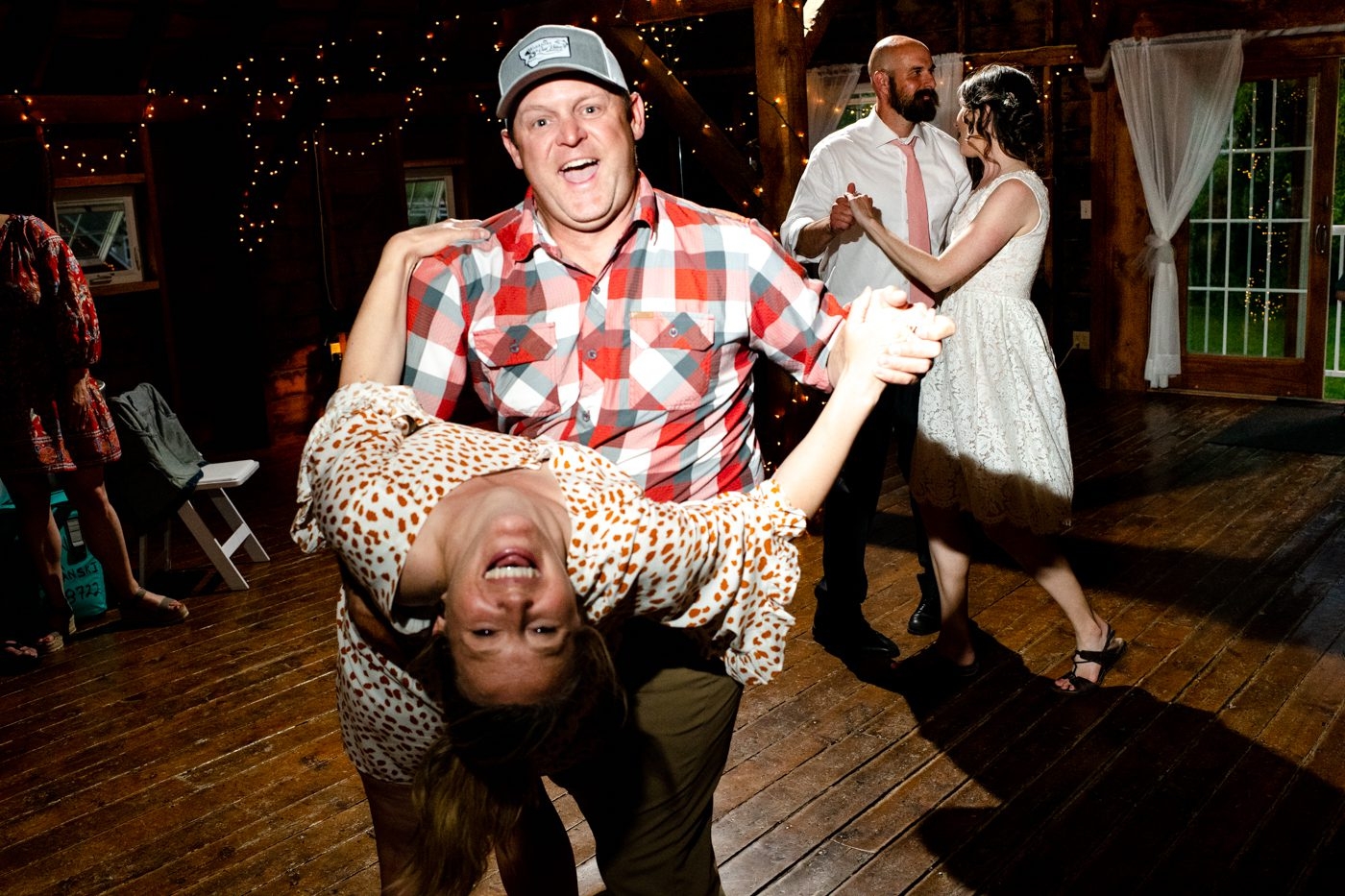Roys-Barn-Wedding-Reception-Dancing