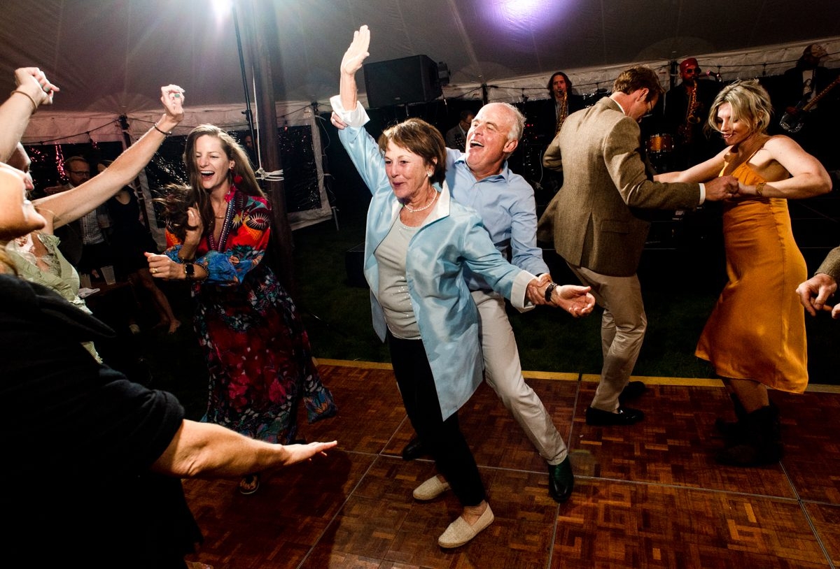 Adults-Dancing-Singing-Grizzly-Creek-Ranch-Wedding