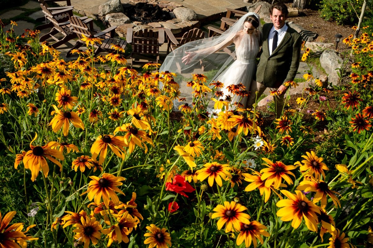 Newlyweds-in-Gold-Flowers-Grizzly-Creek-Ranch-Wedding