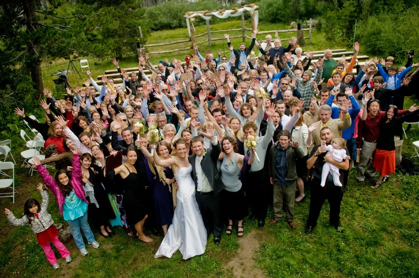 Wedding-guests-group-photo-at-The-HideOut-in-Kirkwood-California