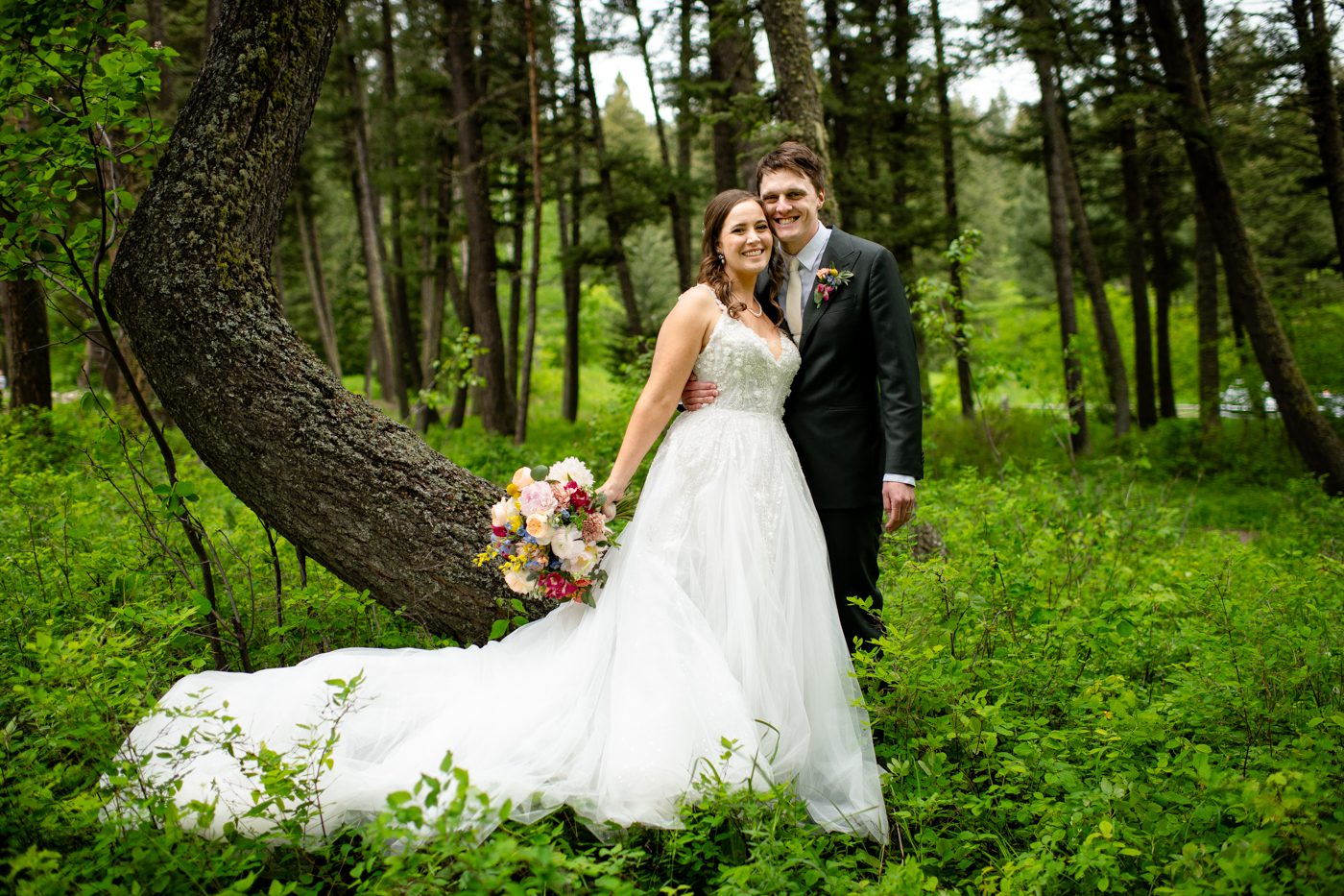 Bride-and-Groom-at-The-Woodlands-Greener-Visuals