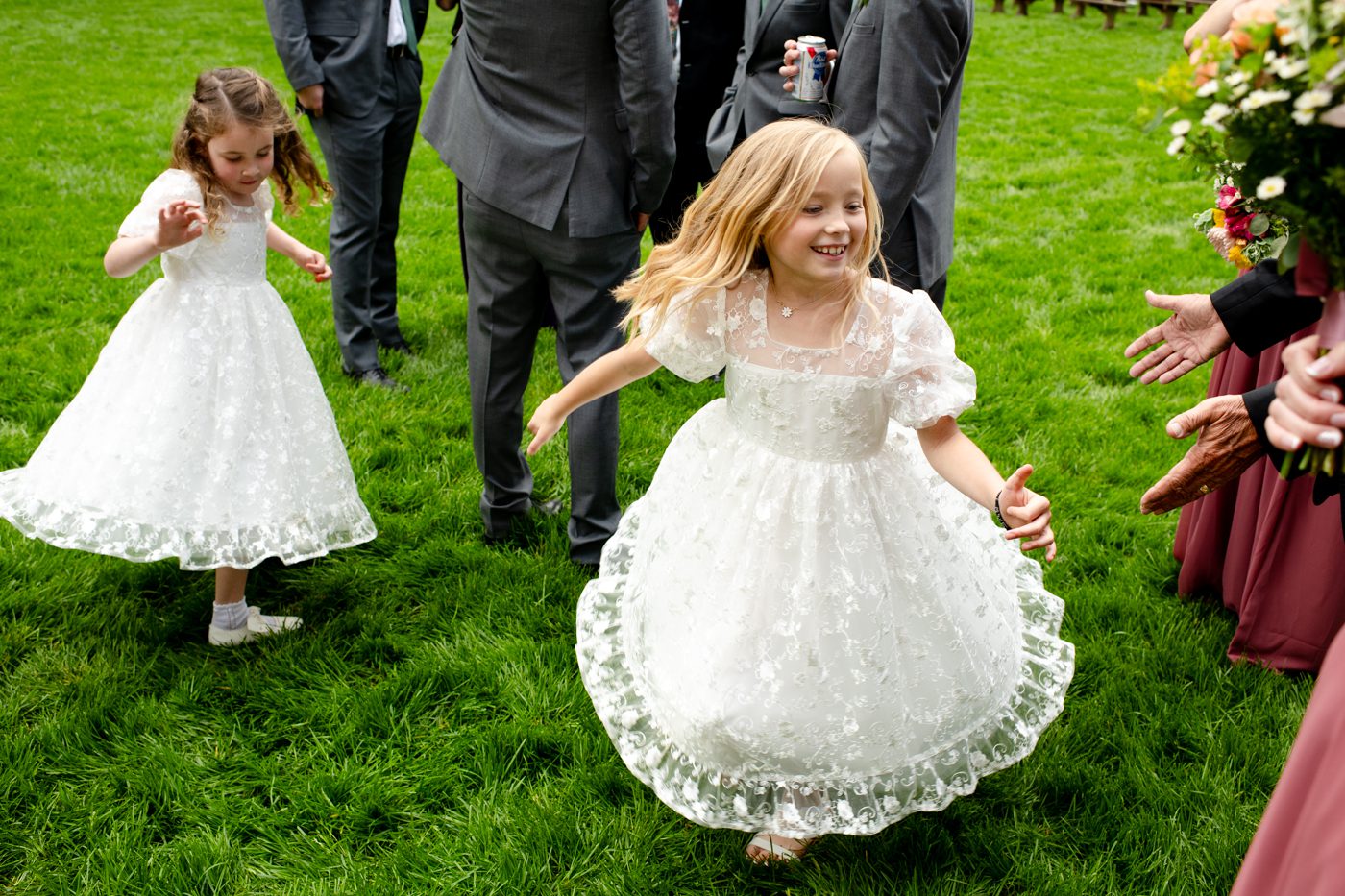 twirling-flower-girls-The-Woodlands-at-Cottonwood-Canyon-wedding